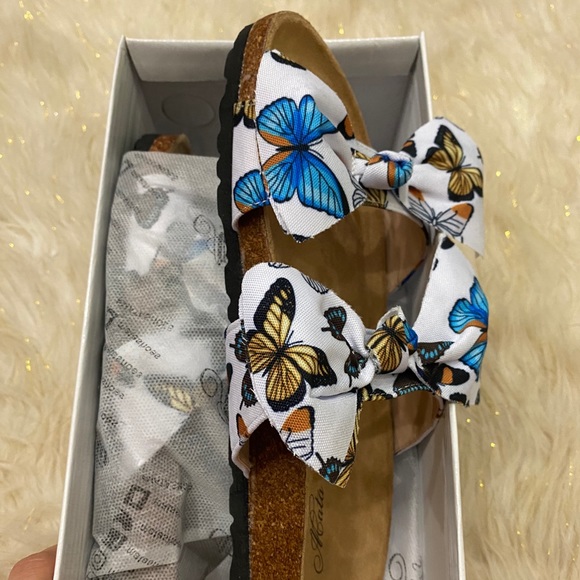 Shoes - ✨Black Friday sale ✨ Butterfly bow slides